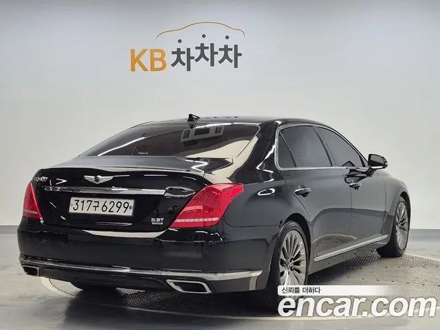Genesis G90 2017 thumb 4