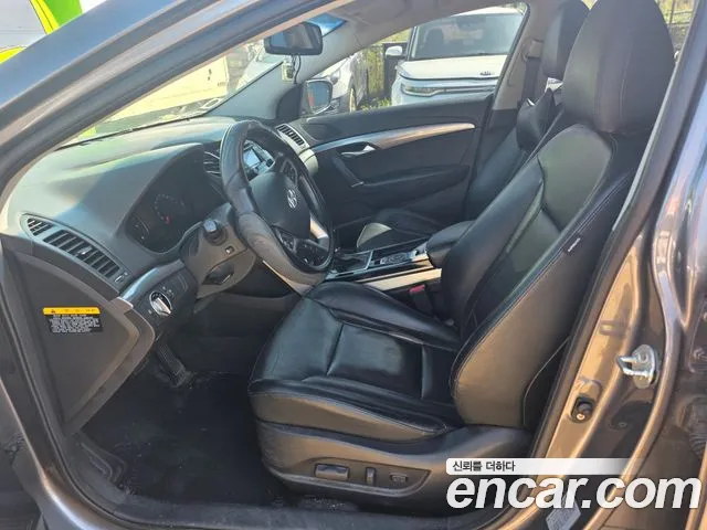 Hyundai i40 2013 thumb 8