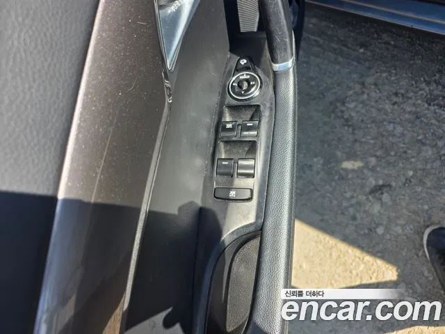 Hyundai i40 2013 thumb 9