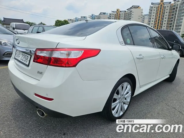 Renault-KoreaSamsung SM5 2011 thumb 2