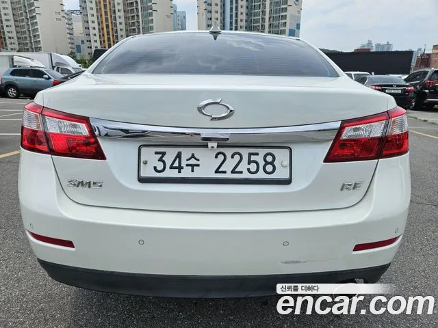 Renault-KoreaSamsung SM5 2011 thumb 4