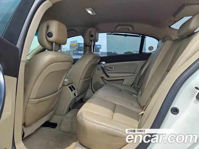 Renault-KoreaSamsung SM5 2011 thumb 10