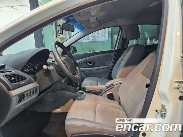 Renault-KoreaSamsung Fluence 2010 thumb 10