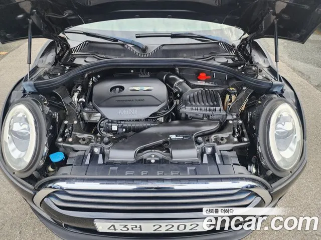 MINI Clubman 2018 thumb 6