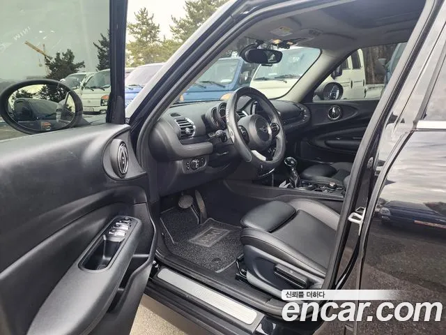 MINI Clubman 2018 thumb 7
