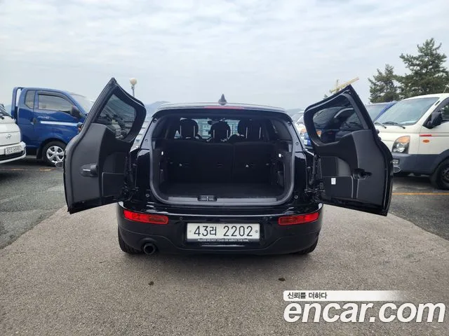 MINI Clubman 2018 thumb 9