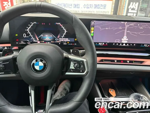 BMW 5-Series 2025 thumb 8