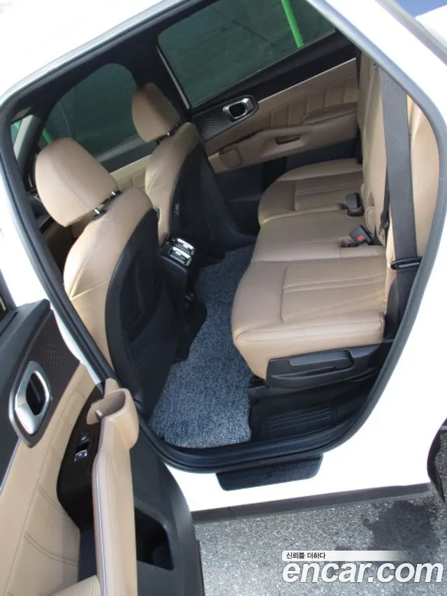 Kia Sorento 2024 thumb 8