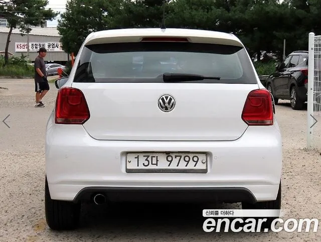 Volkswagen Polo 2013 thumb 4