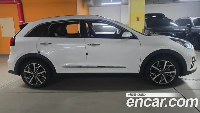 Kia Niro 2019 thumb 8