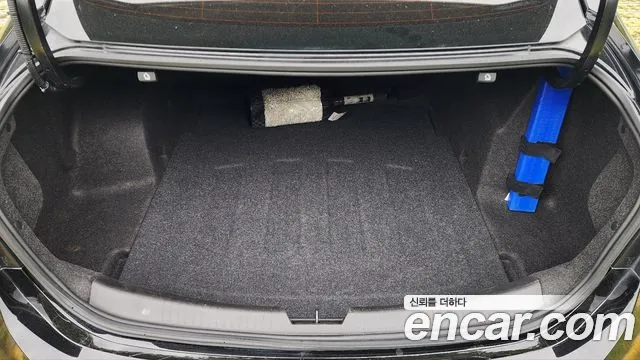 ChevroletGMDaewoo Malibu 2017 thumb 10