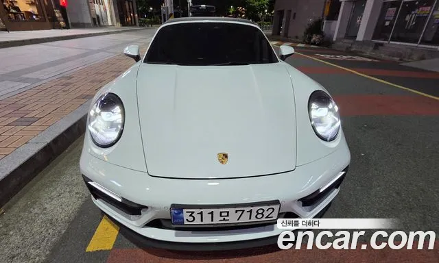 Porsche 911 2023 thumb 11