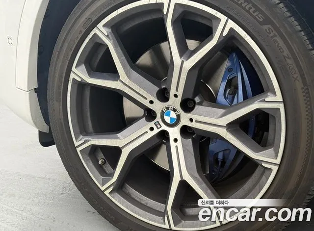 BMW X6 2021 thumb 9