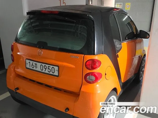 Smart Fortwo 2011 thumb 2