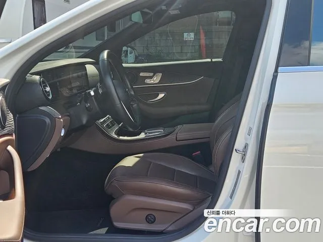 Mercedes-Benz E-Класс 2022 thumb 10