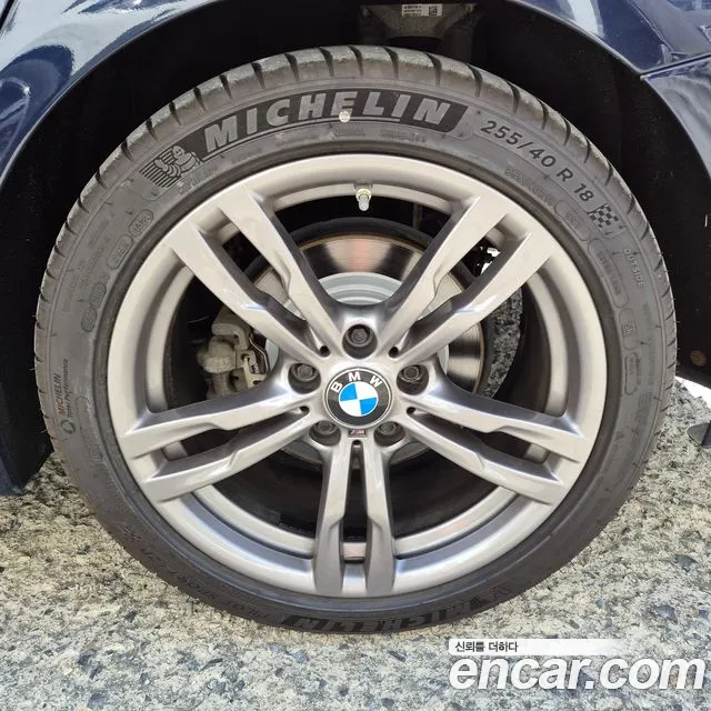 BMW 3-Series 2016 thumb 5