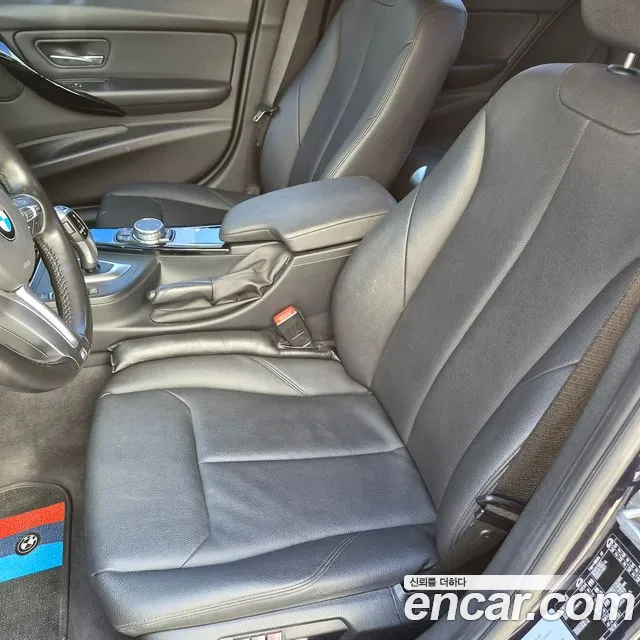 BMW 3-Series 2016 thumb 10