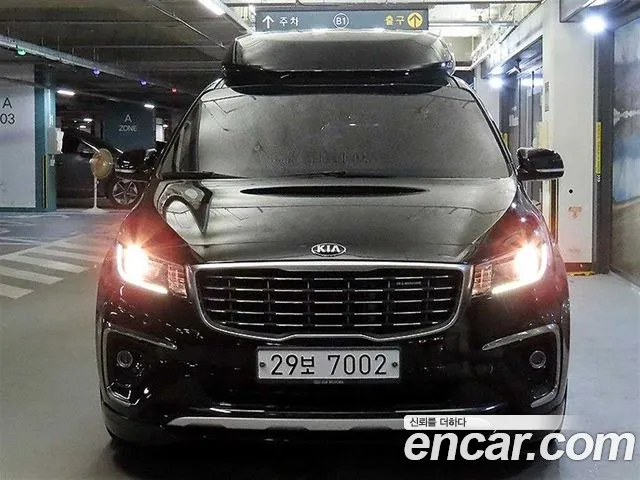 Kia Carnival 2019 thumb 2