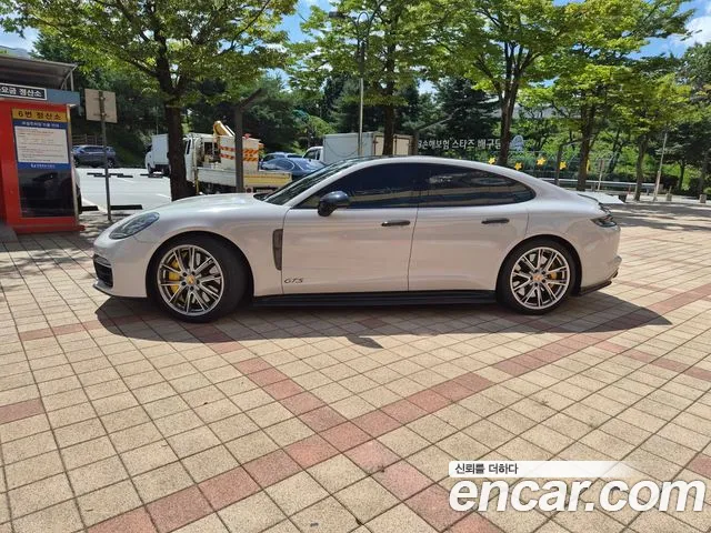 Porsche Panamera 2019 thumb 2