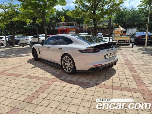 Porsche Panamera 2019 thumb 3