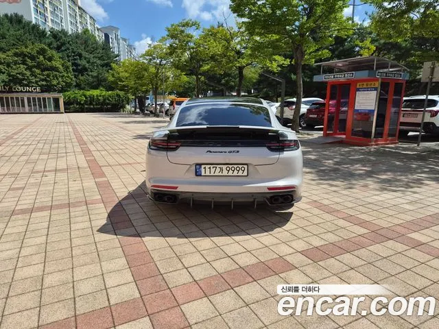 Porsche Panamera 2019 thumb 4