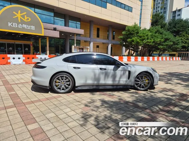 Porsche Panamera 2019 thumb 6