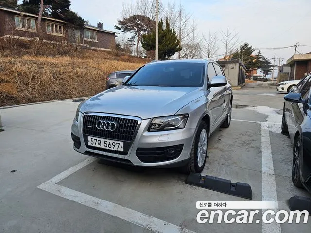 Audi Q5 2011 thumb 8