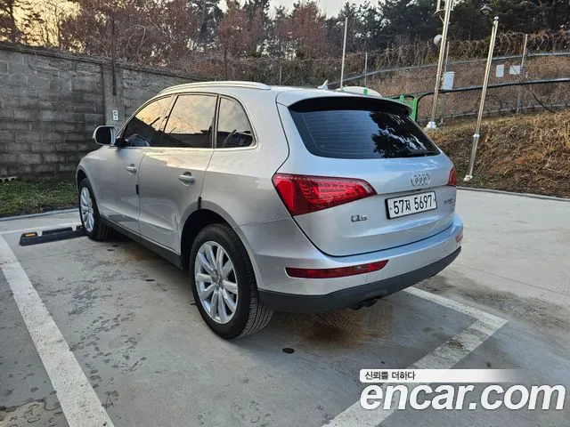 Audi Q5 2011 thumb 9