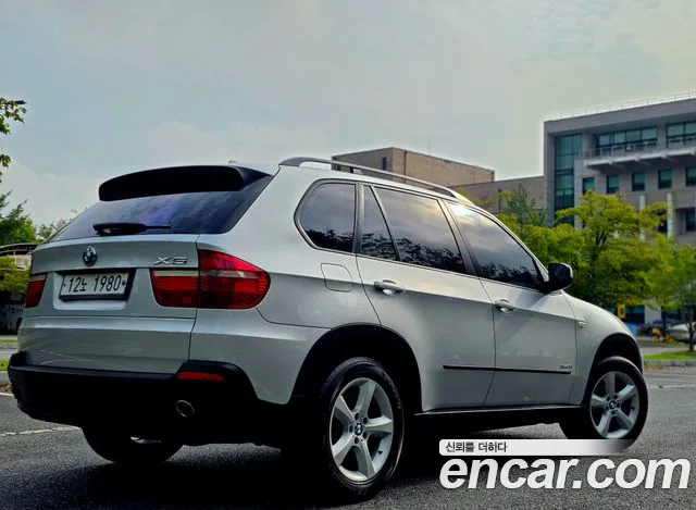 BMW X5 2009 thumb 4