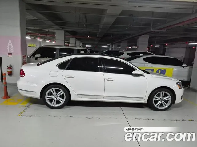 Volkswagen Passat (North America and China) 2014 thumb 5