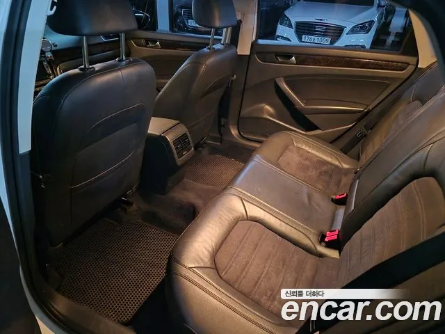 Volkswagen Passat (North America and China) 2014 thumb 6