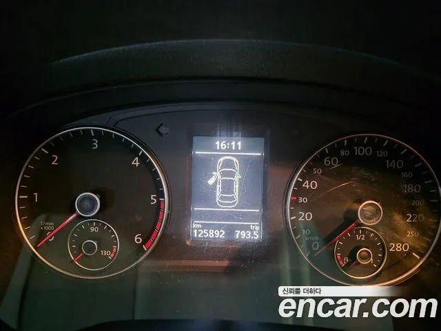 Volkswagen Passat (North America and China) 2014 thumb 8