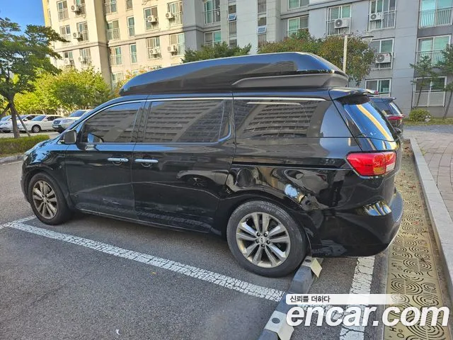Kia Carnival 2015 thumb 2