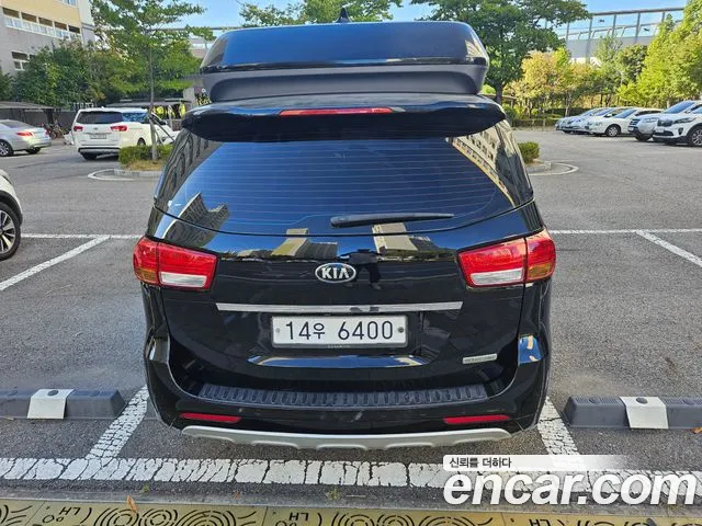 Kia Carnival 2015 thumb 3