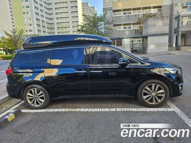 Kia Carnival 2015 thumb 4