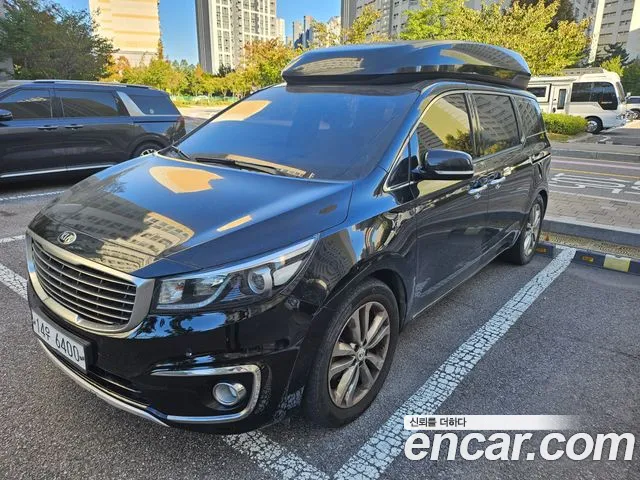 Kia Carnival 2015 thumb 10