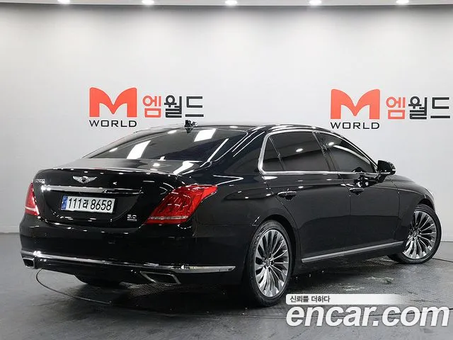 Genesis G90 2016 thumb 3