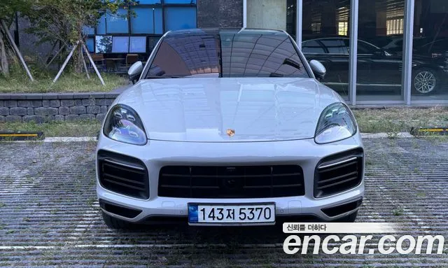 Porsche Cayenne 2022 thumb 7