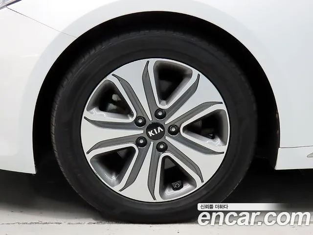 Kia K5 2017 thumb 5