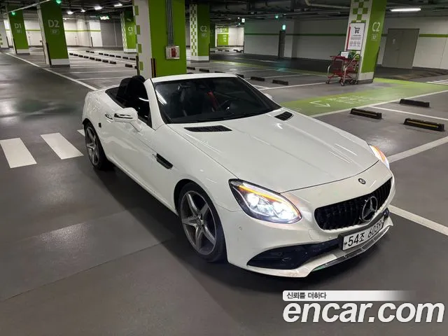 Mercedes-Benz SLC-Class 2017 thumb 4