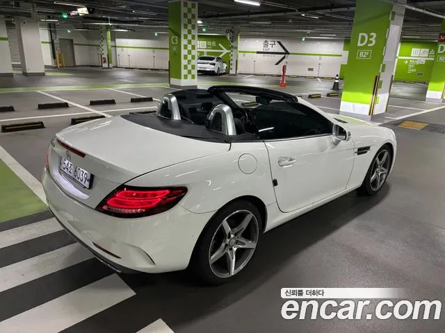Mercedes-Benz SLC-Class 2017 thumb 5