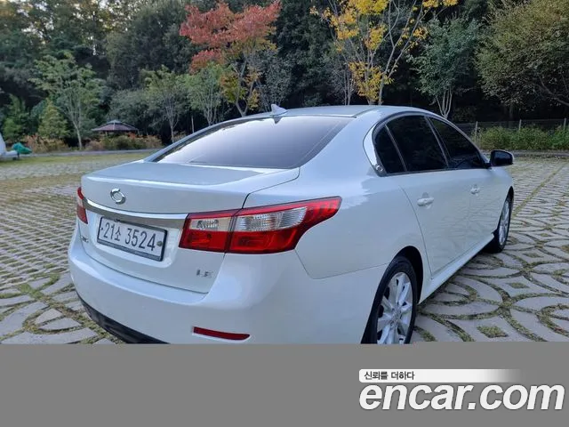 Renault-KoreaSamsung SM5 2010 thumb 4