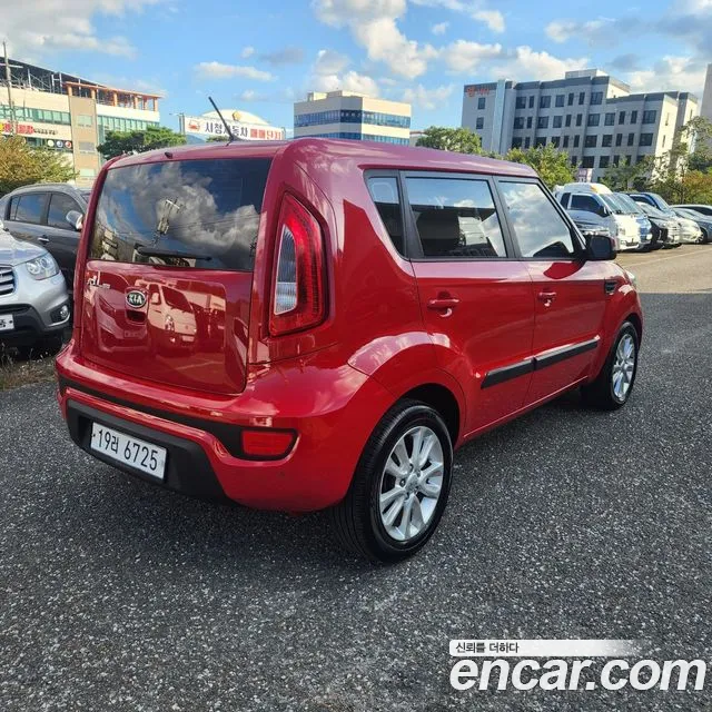 Kia Soul 2011 thumb 2