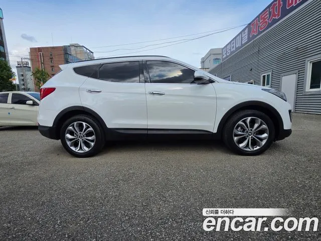 Hyundai Santa Fe 2014 thumb 4