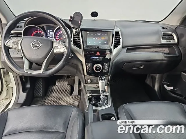 KG_Mobility_Ssangyong TIBOLI 2016 thumb 5