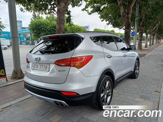 Hyundai Santa Fe 2012 thumb 6