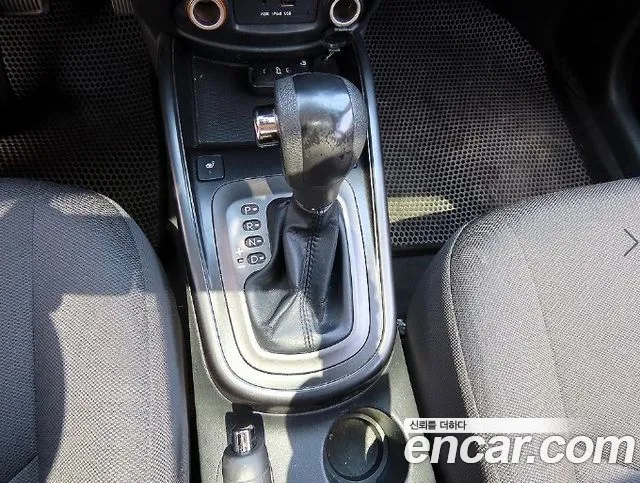 Kia Soul 2010 thumb 10