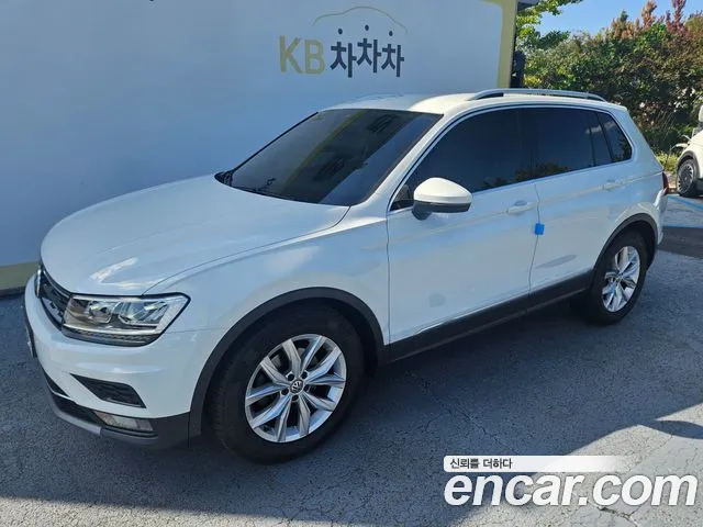 Volkswagen Tiguan 2018 thumb 2