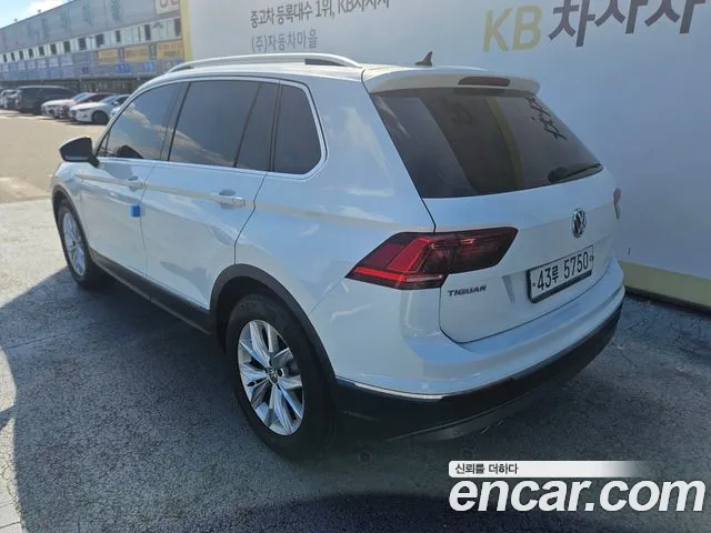 Volkswagen Tiguan 2018 thumb 5