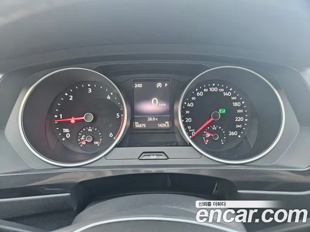 Volkswagen Tiguan 2018 thumb 9